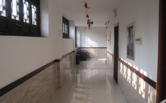 Riverside Hotel