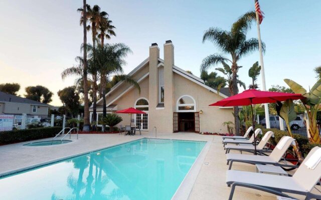 Chase Suites Hotel Brea-Fullerton