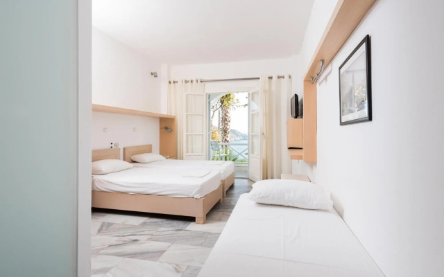 Far Out Hotel & Spa