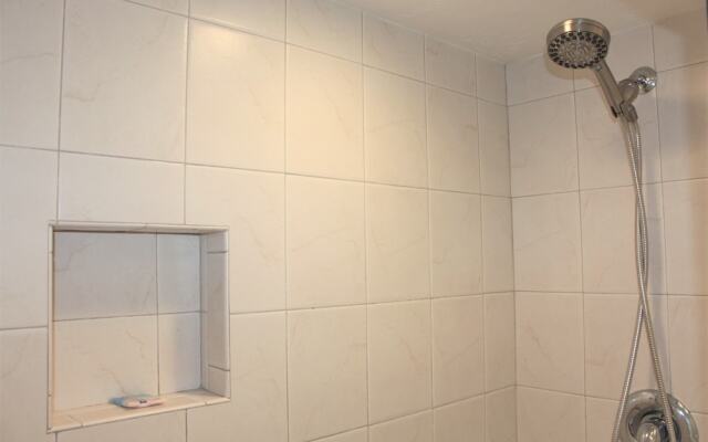 Jamaica Royale T64 - 2 Br Condo