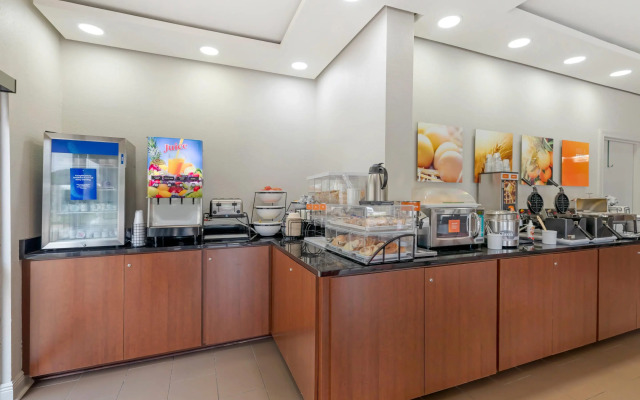 Comfort Inn & Suites Covington - Mandeville