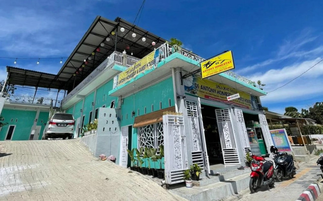 Antony Homestay near Pantai Pasir Putih Parbaba RedPartner