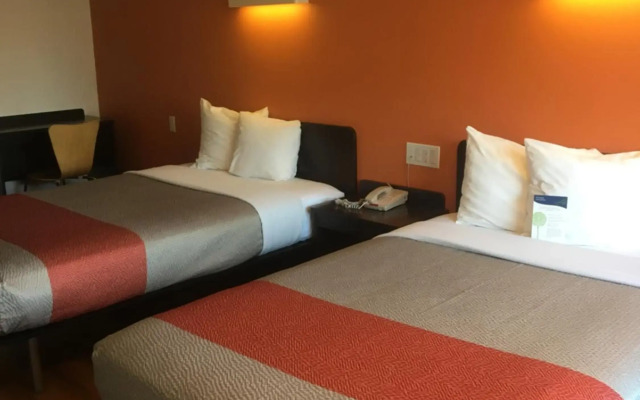 Motel 6 Bremerton, WA