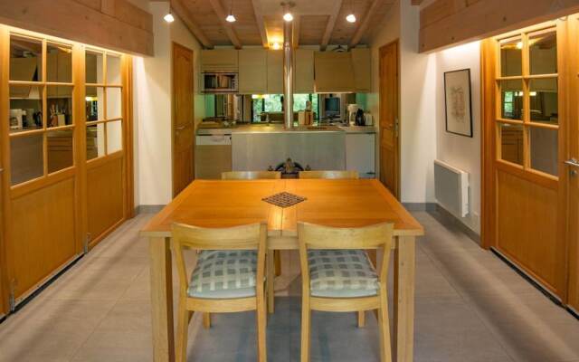 736 Independent House in the Forest