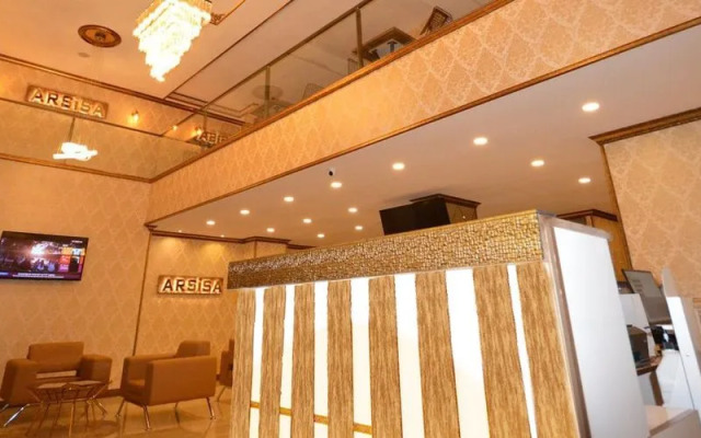 Arsi̇sa Hotel