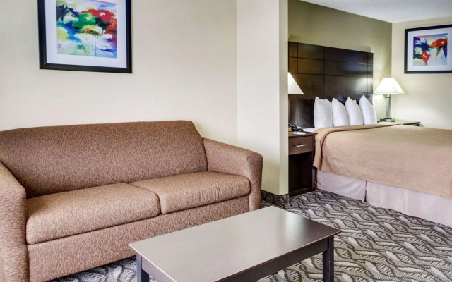 Quality Suites Baton Rouge East - Denham Springs