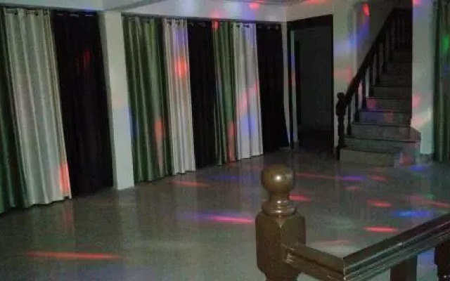 Domlat Hotel