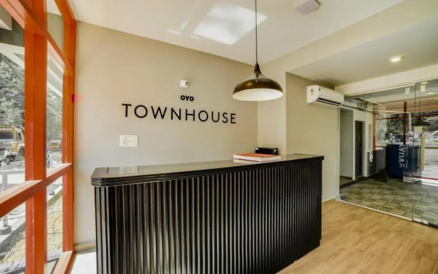 OYO Townhouse 361 Sarvar Hospitality