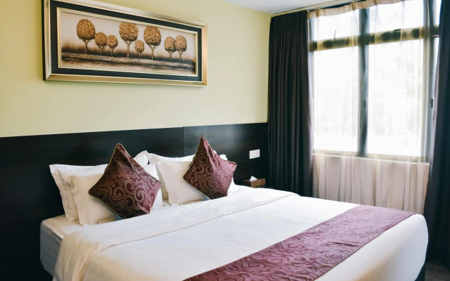 J Suites Hotel