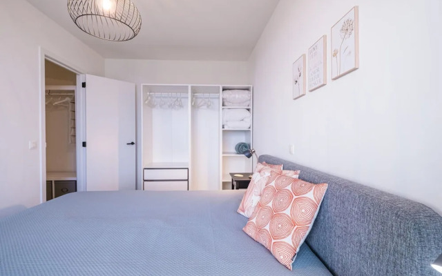 Bright Apartment on the First Floor