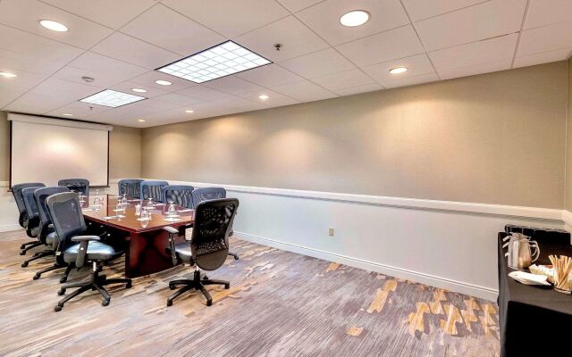 DoubleTree by Hilton Providence Airport Warwick