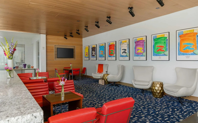 The Art Hotel Denver, Curio Collection by Hilton