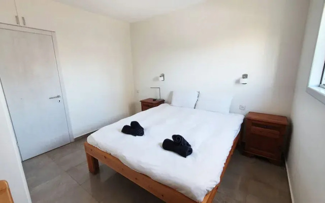 Charming 3bdr apt with sea view B5