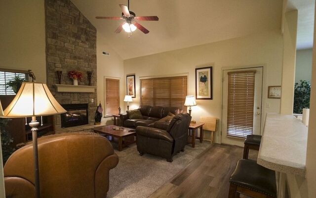 Ozark 3 Bedroom Villa by Redawning