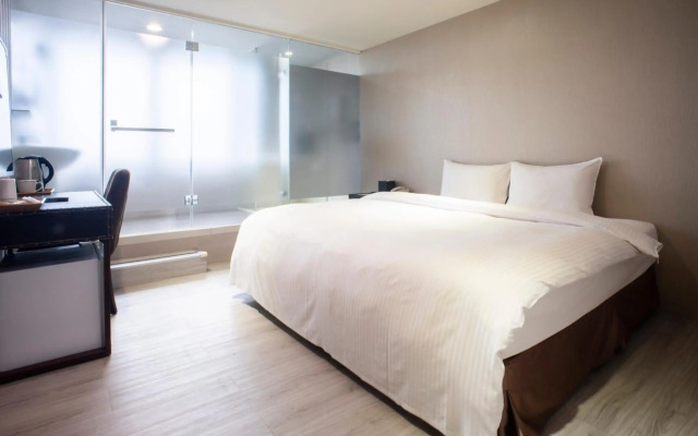 Xin She Hotel - Chungli