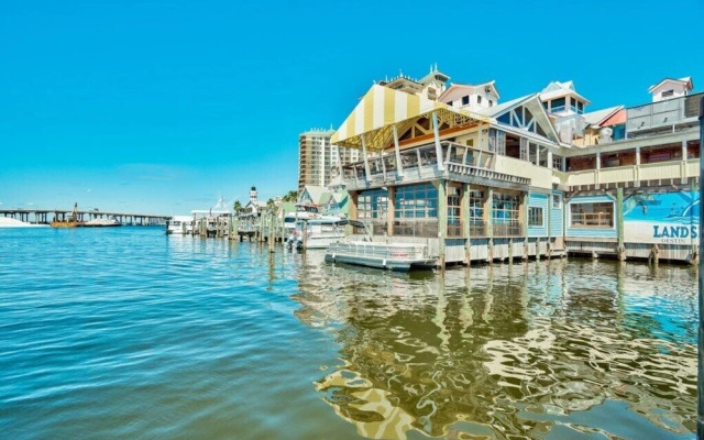 Crystal Oasis Across From Beach Heated Pool