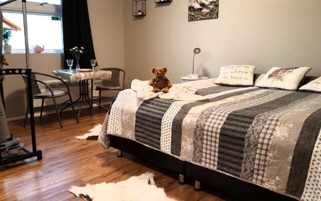 Skálatjörn Guesthouse