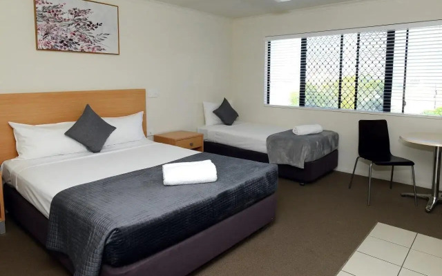 Summit Motel