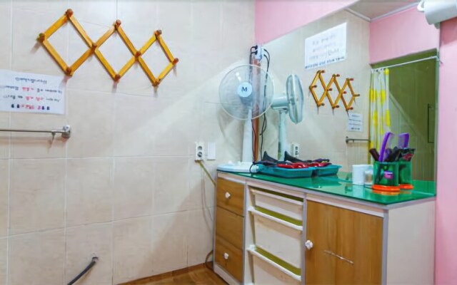 Padam Padam Guesthouse - Hostel