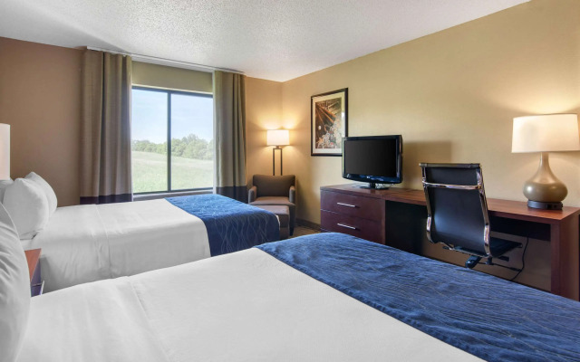 Comfort Inn & Suites Milford / Cooperstown