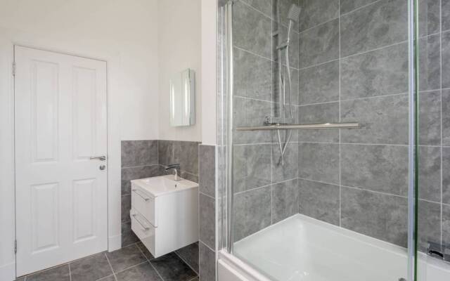 Newly Refurbished Duplex in Edinburgh City Centre