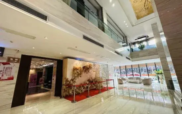 Peninsula International Hotel