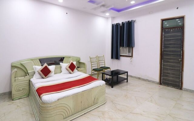 Oyo 28058 Hotel Gold Galaxy
