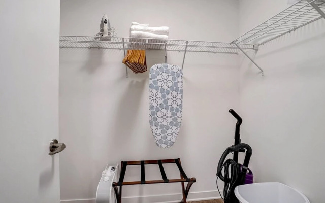 FRONTDESK Lakeview Green Apts Birmingham