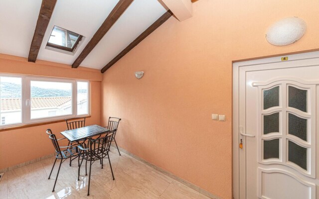 Amazing Apartment in Sevid With Wifi and 2 Bedrooms