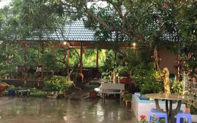 Nam Thanh Homestay - Hostel