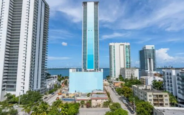 Modern 1BR Apt In Edgewater Free Parking