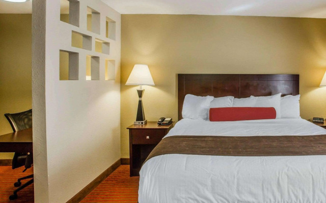 Quality Suites Nashville Airport