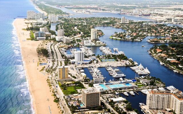 Bahia Mar Ft. Lauderdale Beach- a DoubleTree by Hilton Hotel