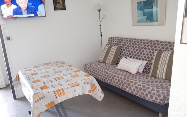 Apartment With One Bedroom In Canet En Roussillon, With Wonderful Sea View, Furnished Terrace And Wifi 70 Km From The Slopes