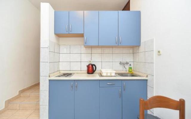 Apartments Plominska 938