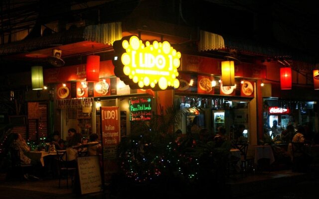 BKK Lumphini Home Stay