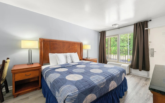 Budgetel Inn and Suites