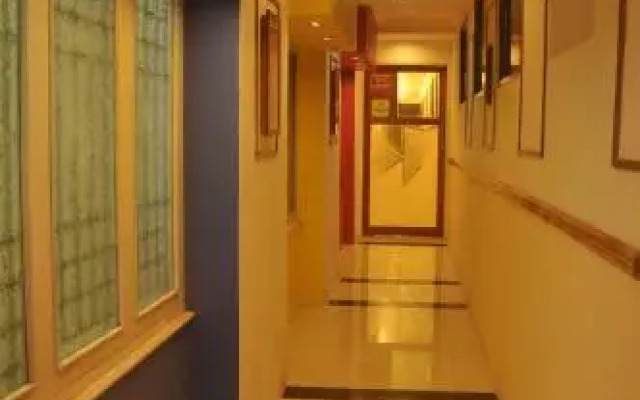 Vekaay's Residency Hotel