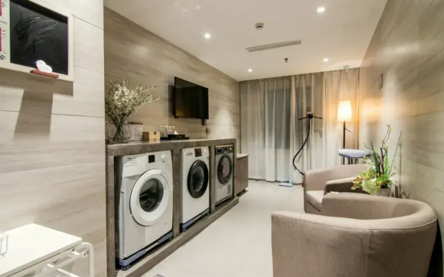 Homeinn Plus Hotel (Shanghai Bund Jinling East Road)