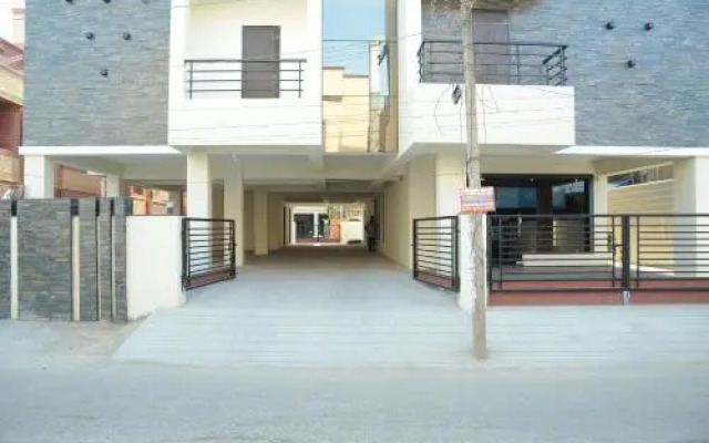Stay Bay Service Apartments