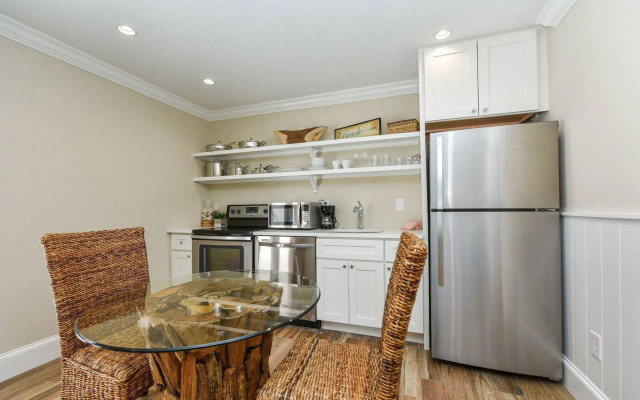 Tropical Breeze Resort