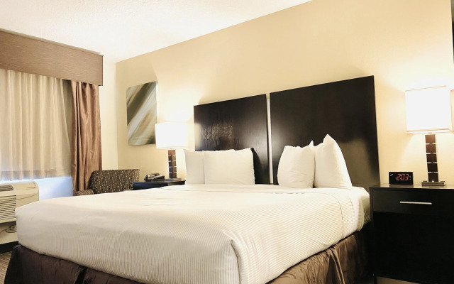 Best Western Plus The Four Corners Inn