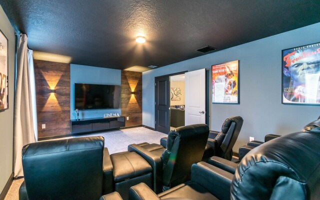 1666 Moonvalley Drive