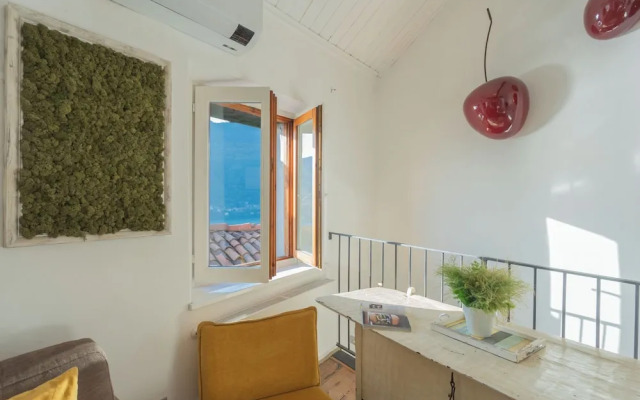 The Green Nest by Lake Como by Rent all Como