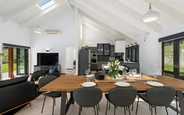 Tucker Beach Haven With Spa