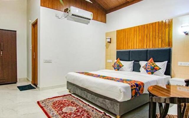 Corbett Jungle Breeze Resort