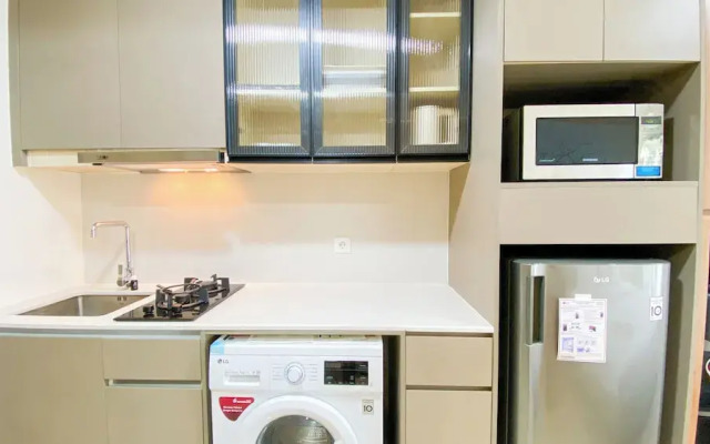 Simply Look Studio at Gold Coast Apartment