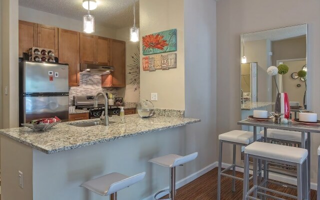 Global Luxury Suites at Broad Street