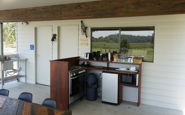 Brisbane North B&B and Winery