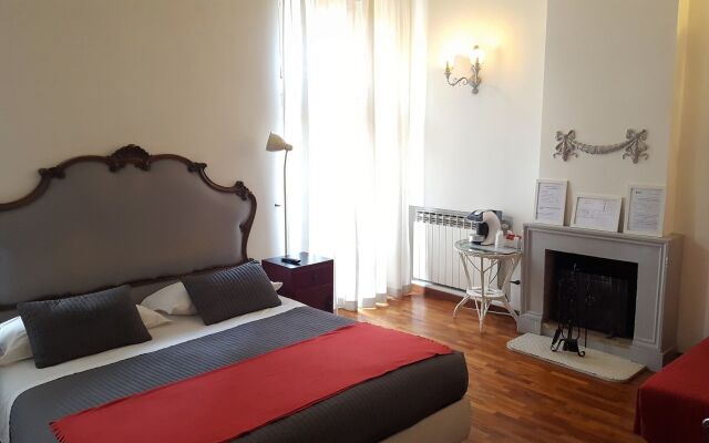 Spanish Steps Suite